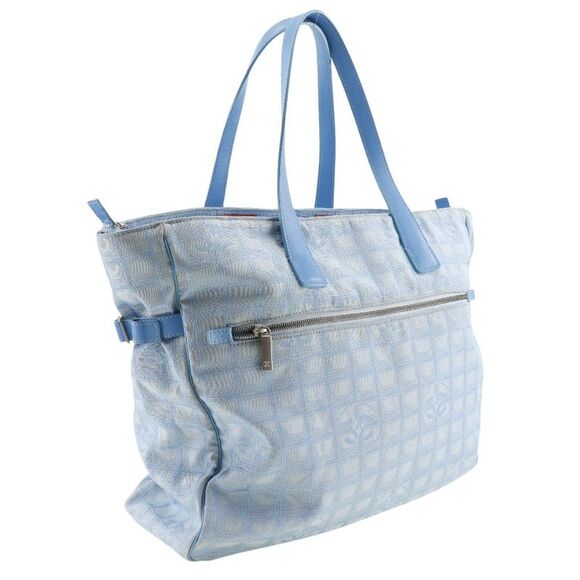 Pre Loved chanel Women Blue Tote Bags - Picture 3 of 8